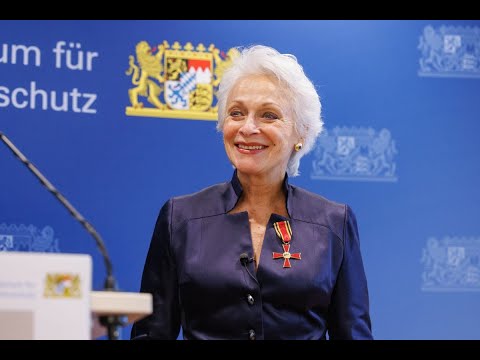 🎖Mascha Kauka erhält das Bundesverdienstkreuz für ihr Lebenswerk!🌿🏅